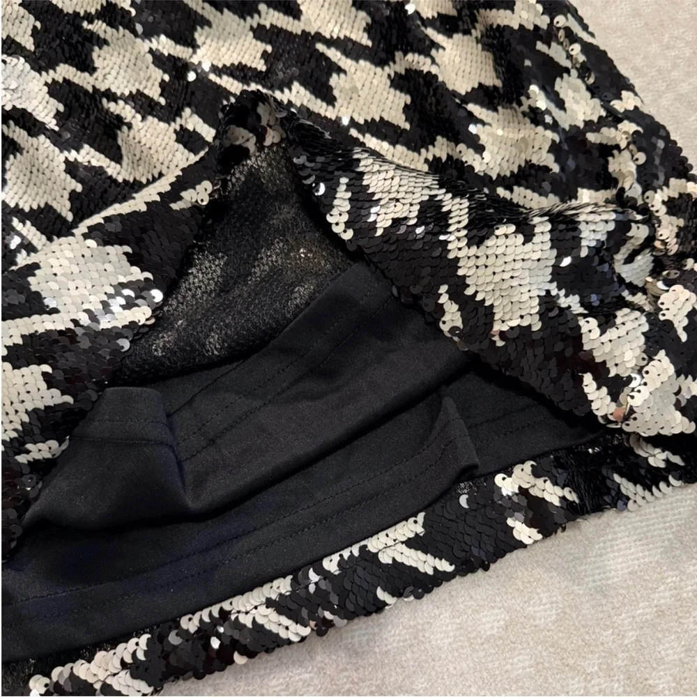 NWT ASTR The Label Darby Sequin Houndstooth Mini Skirt